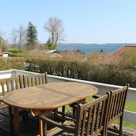 Tekla - 70m To The Fjord By Interhome Gråsten