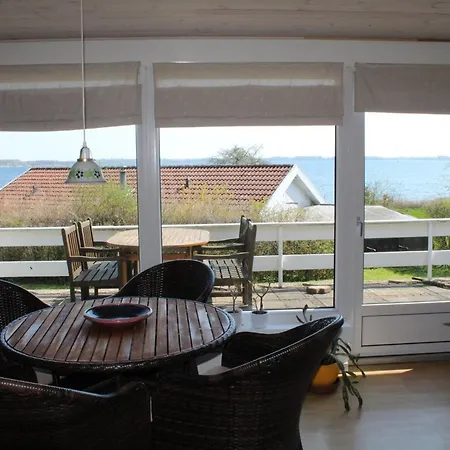 Tekla - 70m To The Fjord By Interhome Gråsten