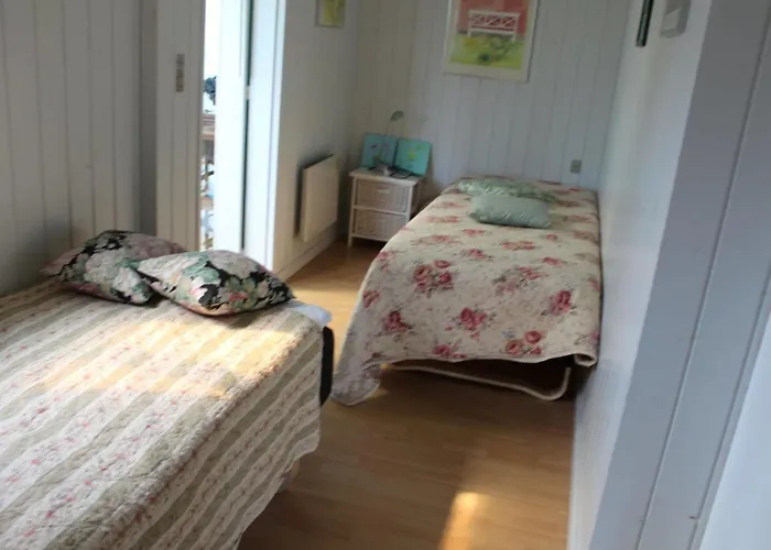 Tekla - 70m To The Fjord By Interhome